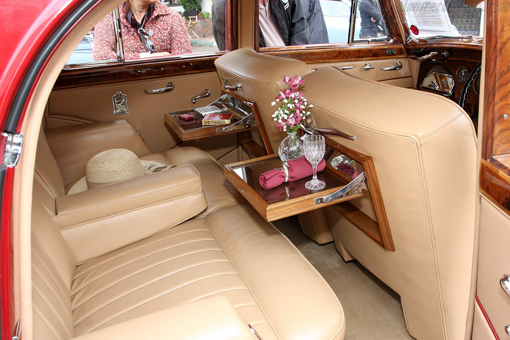 Bentley Mark VI Radford Countryman   - 2008 Concours on the Avenue