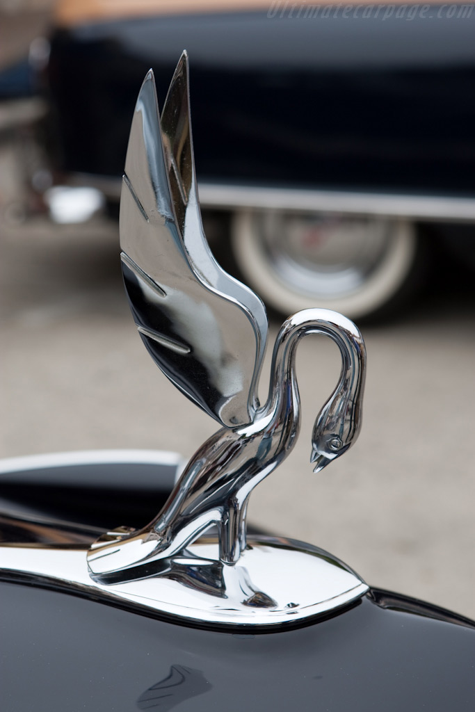 Welcome to Carmel   - 2009 Concours on the Avenue