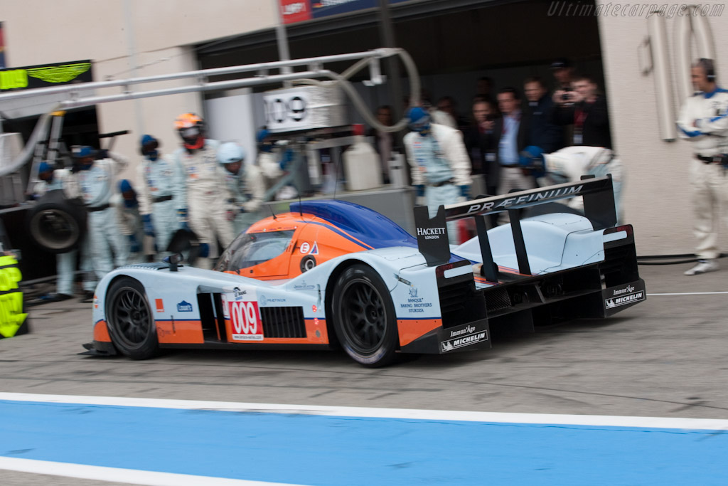 Aston Martin Racing stop - Chassis: B0960-HU01S  - 2010 Le Mans Series Castellet 8 Hours