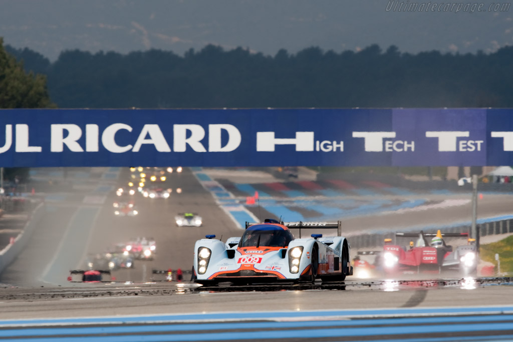 Off they go! - Chassis: B0960-HU01S  - 2010 Le Mans Series Castellet 8 Hours
