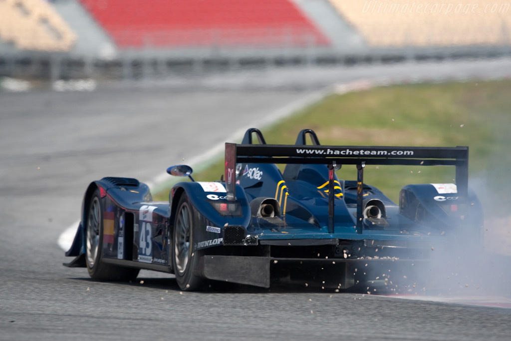 A puncture for the new Hache team - Chassis: 165  - 2009 Le Mans Series Catalunya 1000 km