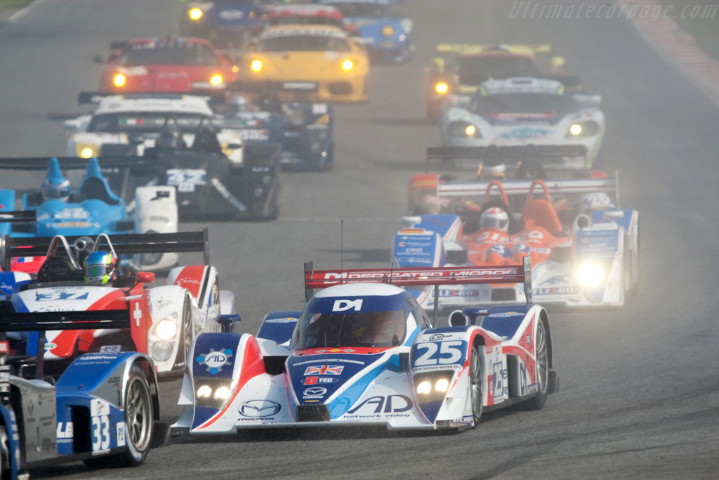 Off they go - Chassis: B0880-HU03  - 2009 Le Mans Series Catalunya 1000 km