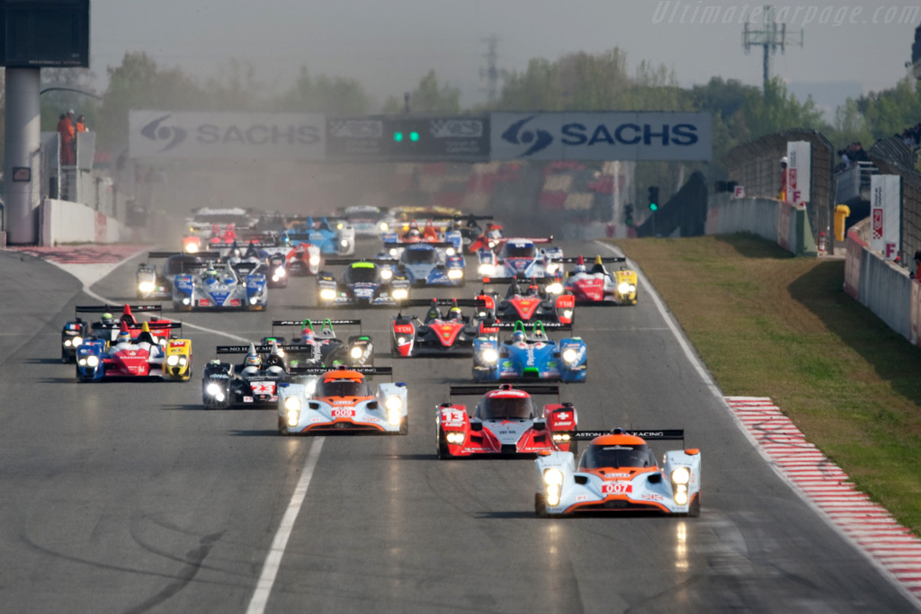 Off they go - Chassis: B0960-HU02  - 2009 Le Mans Series Catalunya 1000 km