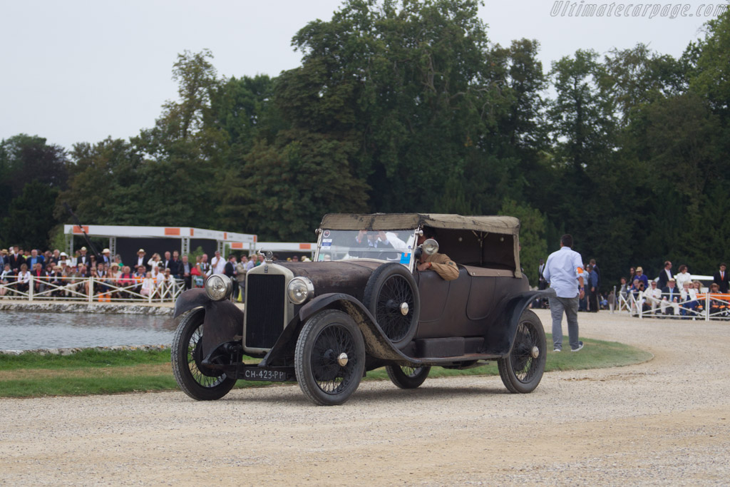 Georges Irat   - 2016 Chantilly Arts & Elegance