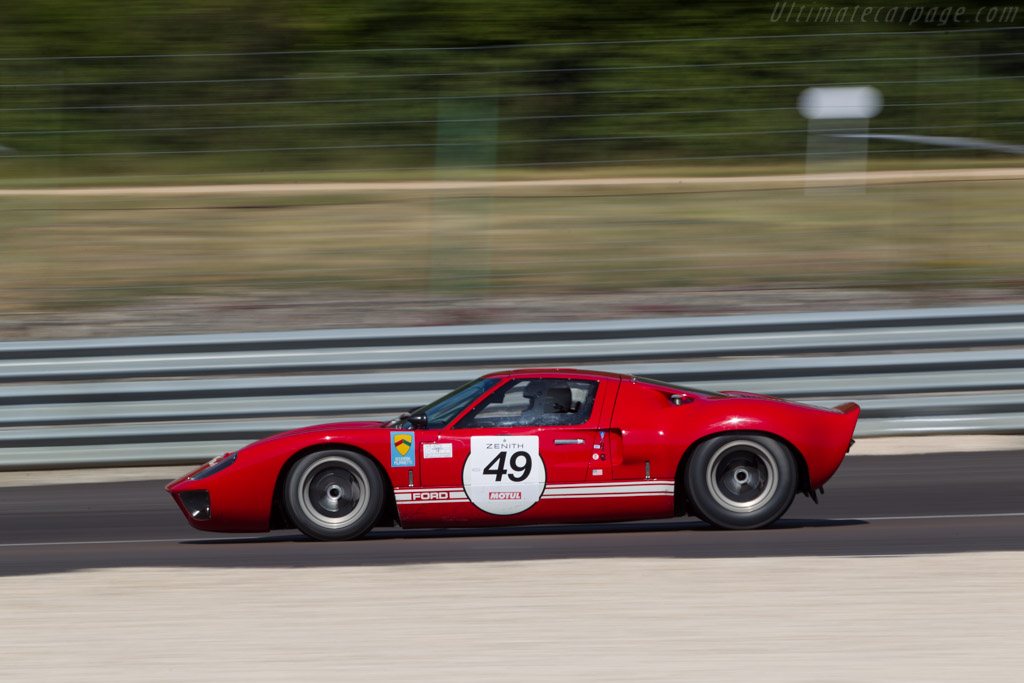 Ford GT40 - Chassis: GT40P/1033 - Driver: Cire / Loup - 2014 Grand Prix de l'Age d'Or