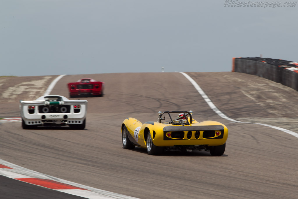 Lola T70 Mk2 Spider - Chassis: SL71/29 - Driver: Pierre Perret - 2014 Grand Prix de l'Age d'Or