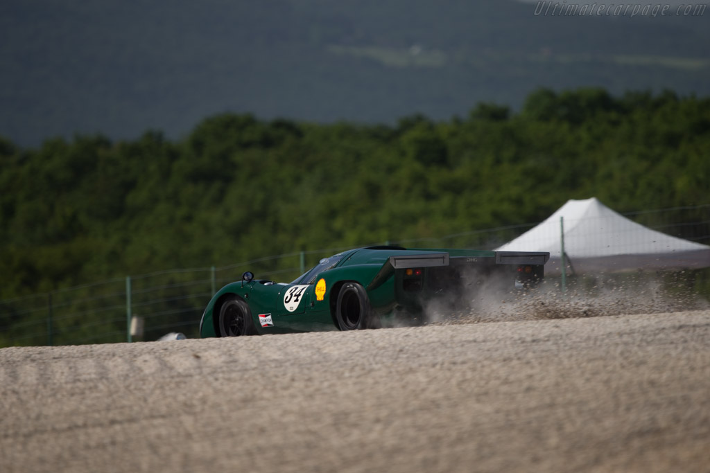 Lola T70 Mk3B Coupe - Chassis: SL76/147 - Driver: David Hart - 2014 Grand Prix de l'Age d'Or