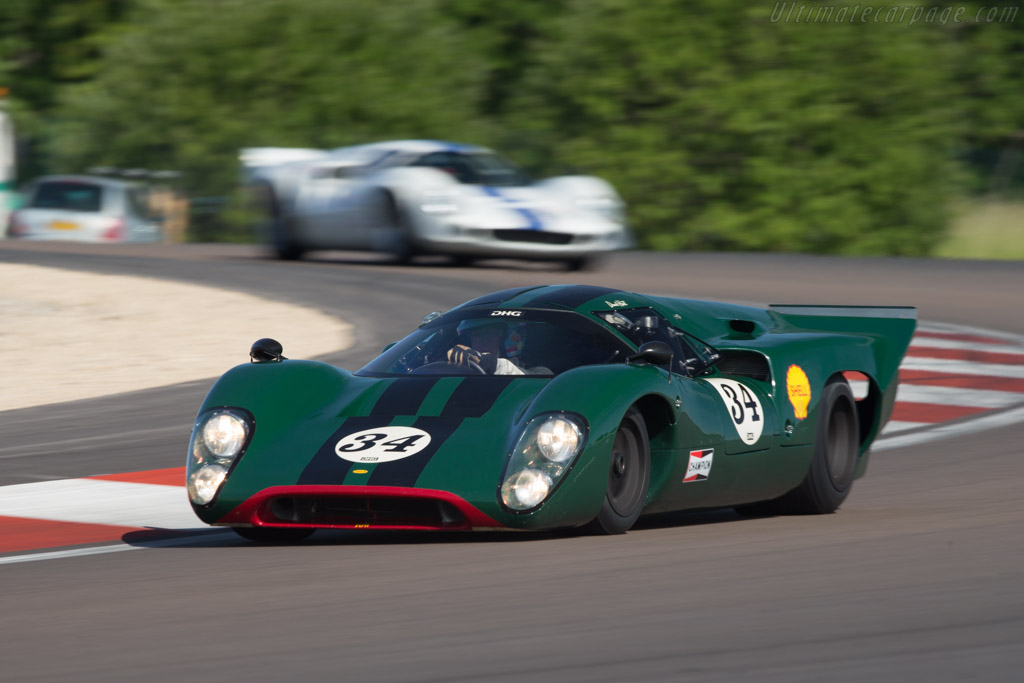 Lola T70 Mk3B Coupe - Chassis: SL76/147 - Driver: David Hart - 2014 Grand Prix de l'Age d'Or