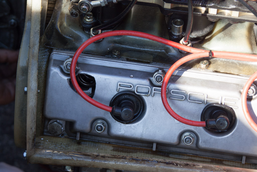 Ejected valve   - 2012 Dix Mille Tours