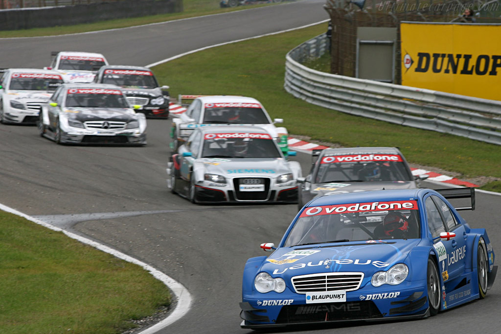 Di Resta is seen stuck in the background   - 2007 DTM Zandvoort
