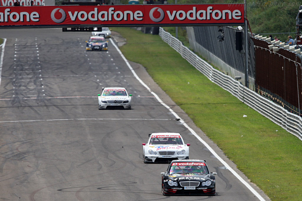 Lauda leading still   - 2007 DTM Zandvoort