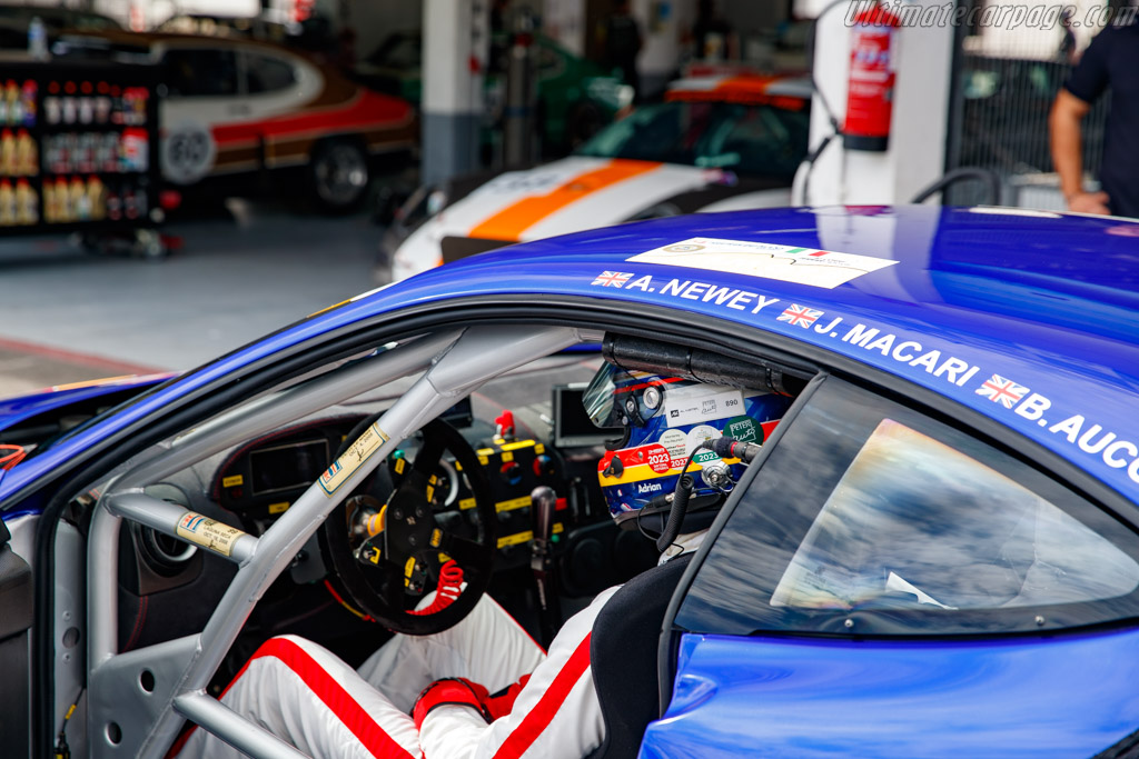 Welcome to Estoril - Chassis: 2466  - 2024 Estoril Classics
