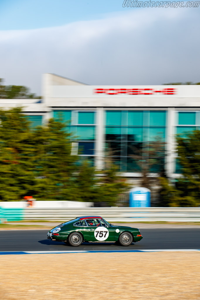 Porsche 911 - Chassis: 303757 - Driver: Jürgen Rudolph - 2025 Estoril Classics