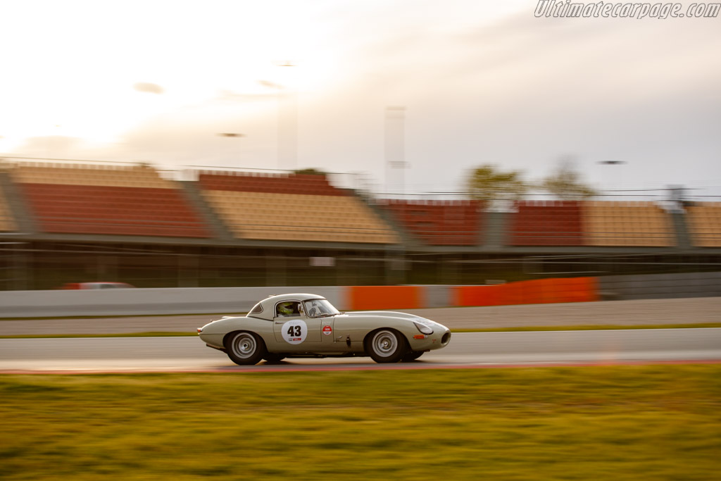 Jaguar E-Type - Chassis: 877018 - Driver: James Thorpe / Jonathan Mitchell - 2026 Espiritu de Montjuic
