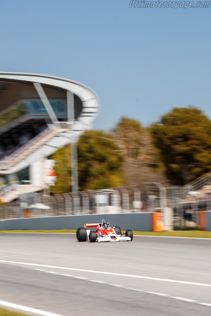 McLaren M26 Cosworth - Chassis: M26-5  - 2026 Espiritu de Montjuic