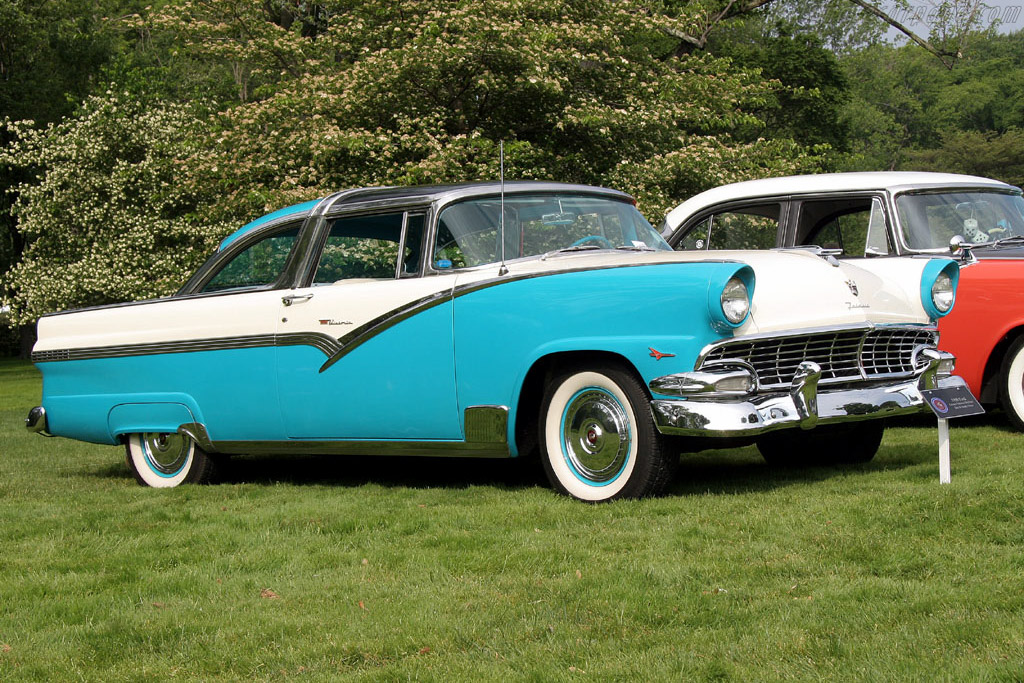 Ford Crown Victoria   - 2006 EyesOn Design
