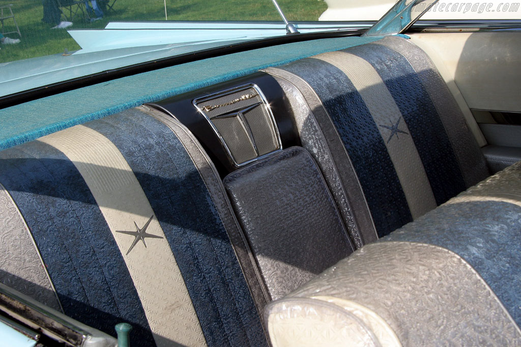 Pontiac Bonneville   - 2006 EyesOn Design