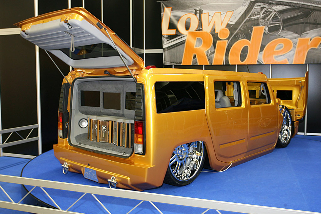 Low Rider Hummer   - 2007 Essen Motor Show