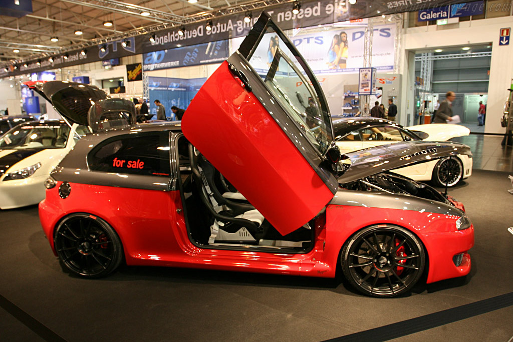 One door fits all   - 2007 Essen Motor Show