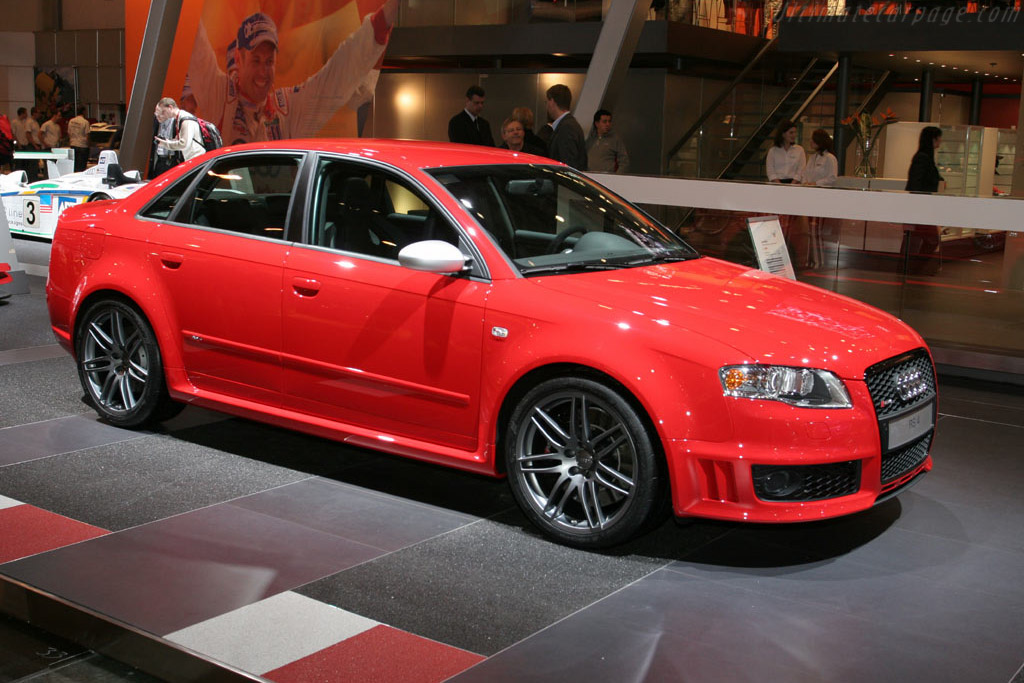 2005 Audi RS4