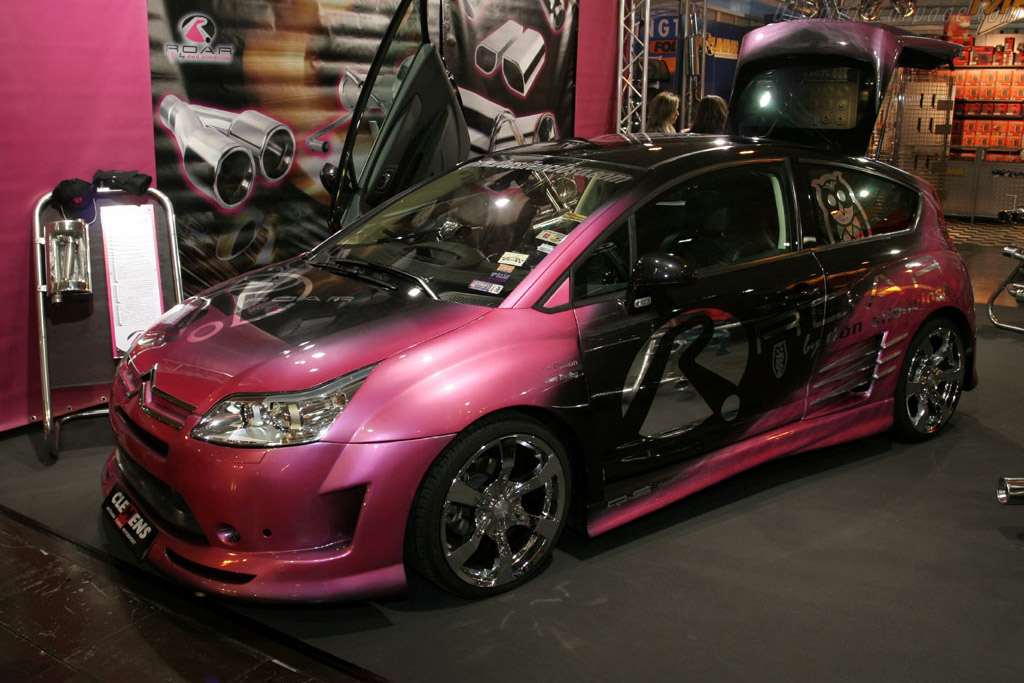 C4 after some C4   - 2005 Essen Motor Show
