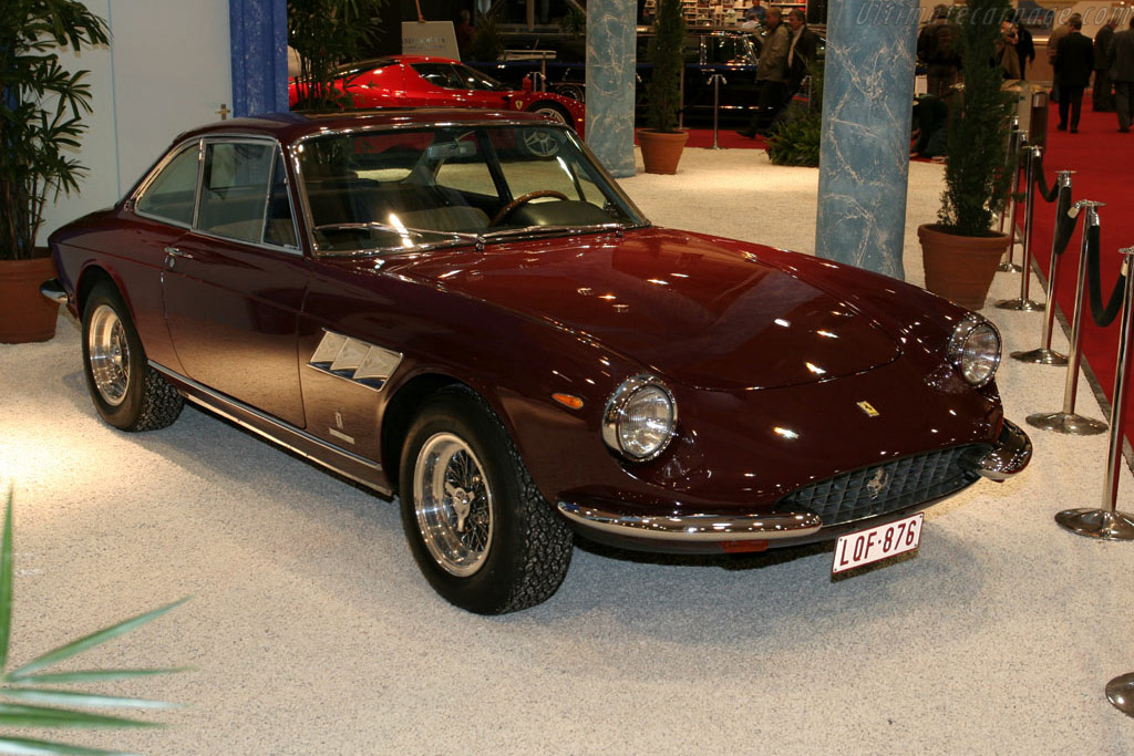 Ferrari 330 GTC   - 2005 Essen Motor Show