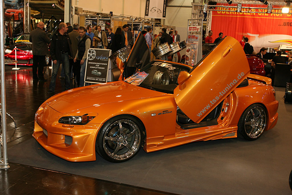 An obvious improvement   - 2006 Essen Motor Show