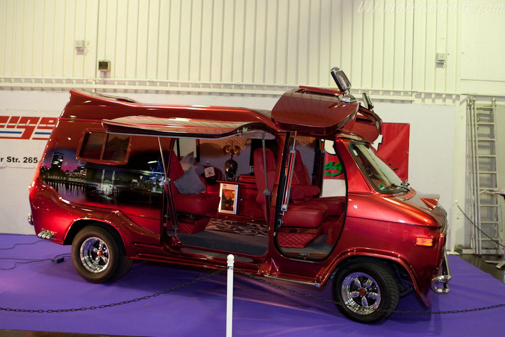 I love it when a van comes together   - 2009 Essen Motor Show
