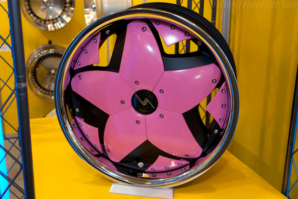 Pink ..   - 2009 Essen Motor Show
