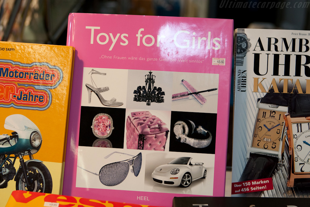 Pink   - 2009 Essen Motor Show