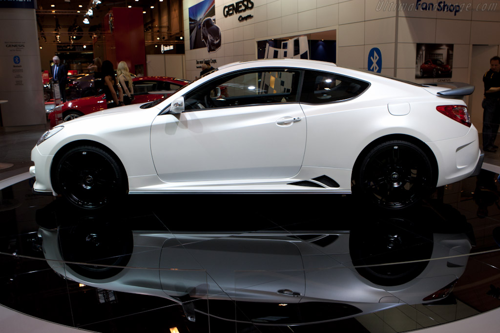 Hyundai Genesis Coupe   - 2010 Essen Motor Show