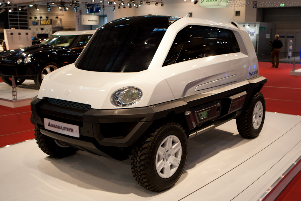 Magna Steyr Concept   - 2010 Essen Motor Show