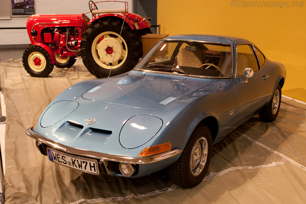 Opel GT   - 2010 Essen Motor Show