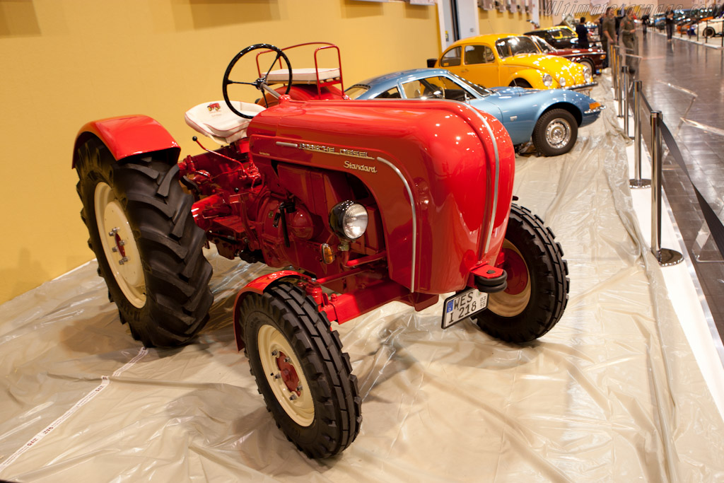 Porsche Tractor   - 2010 Essen Motor Show