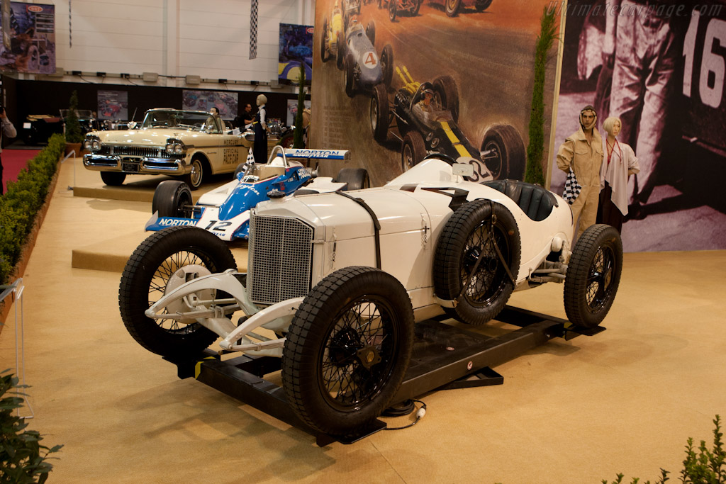 Mercedes Indy   - 2011 Essen Motor Show
