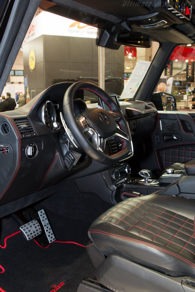 Brabus 700 6x6   - 2013 Essen Motor Show