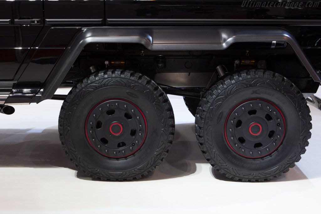Brabus 700 6x6   - 2013 Essen Motor Show