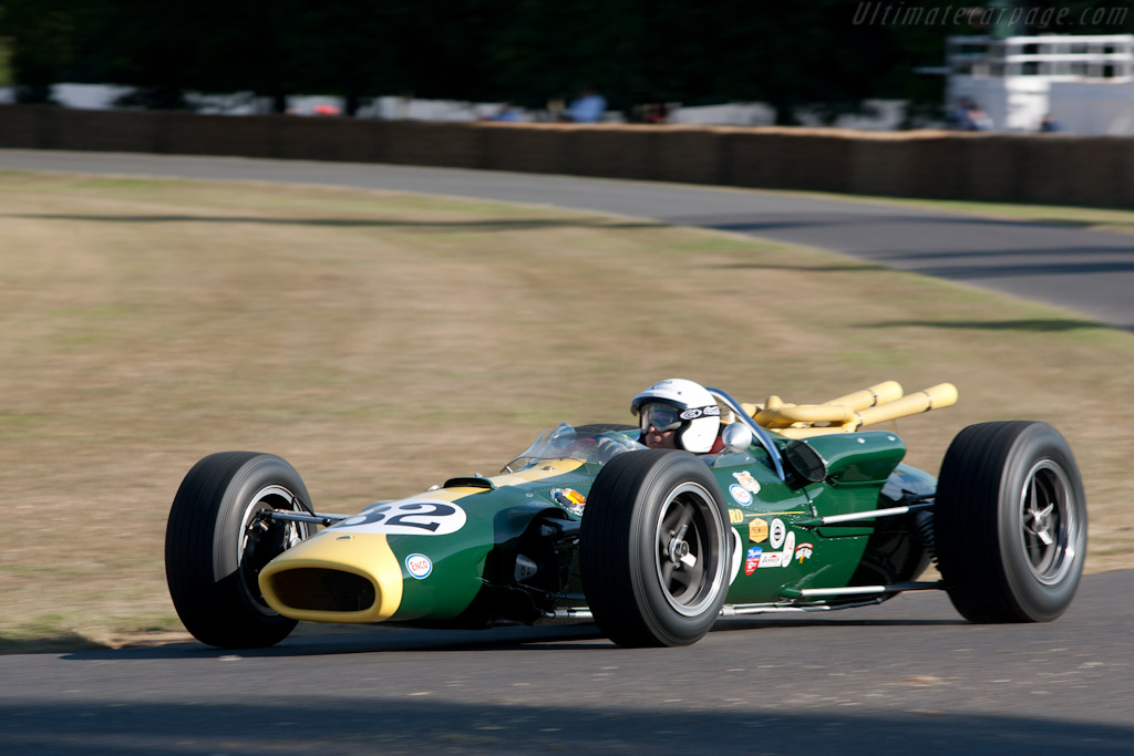 Lotus 38 Ford - Chassis: 38/1 - Entrant: The Henry Ford Museum - Driver: Charles Lord March - 2010 Goodwood Festival of Speed