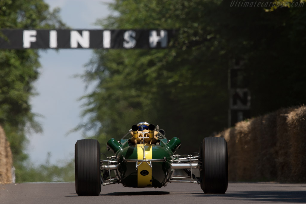 Lotus 38 Ford - Chassis: 38/4 - Driver: Dario Franchitti - 2011 Goodwood Festival of Speed