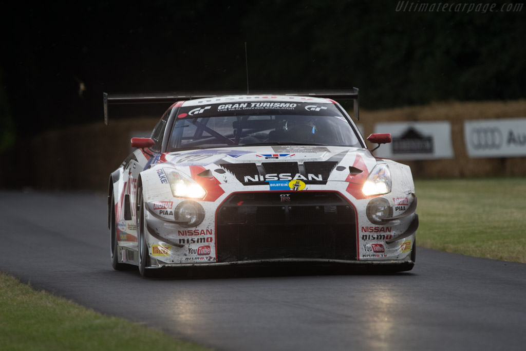 Nissan GT-R Nismo GT3 - Chassis: R35GTR-6A01 - Entrant: Nissan GT Academy - Driver: Jan Mardenborough - 2014 Goodwood Festival of Speed