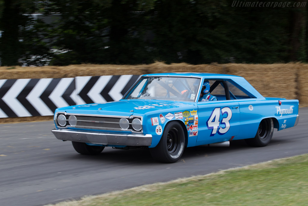 Plymouth Belvedere GTX  - Entrant: Petty Enterprises - Driver: Richard Petty - 2014 Goodwood Festival of Speed