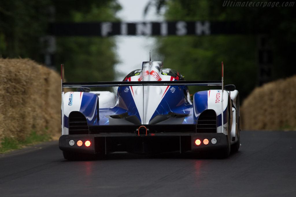 Toyota TS040 Hybrid - Chassis: 1401 - Entrant: Toyota Motor Company - Driver: Anthony Davidson - 2014 Goodwood Festival of Speed