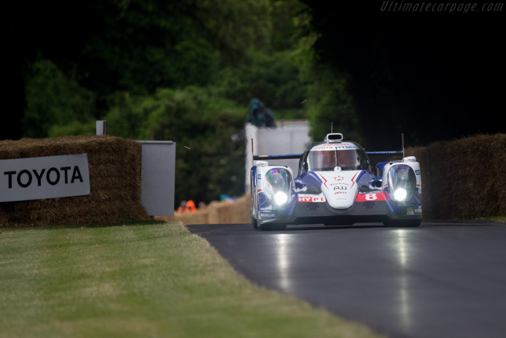Toyota TS040 Hybrid - Chassis: 1401 - Entrant: Toyota Motor Company - Driver: Anthony Davidson - 2014 Goodwood Festival of Speed