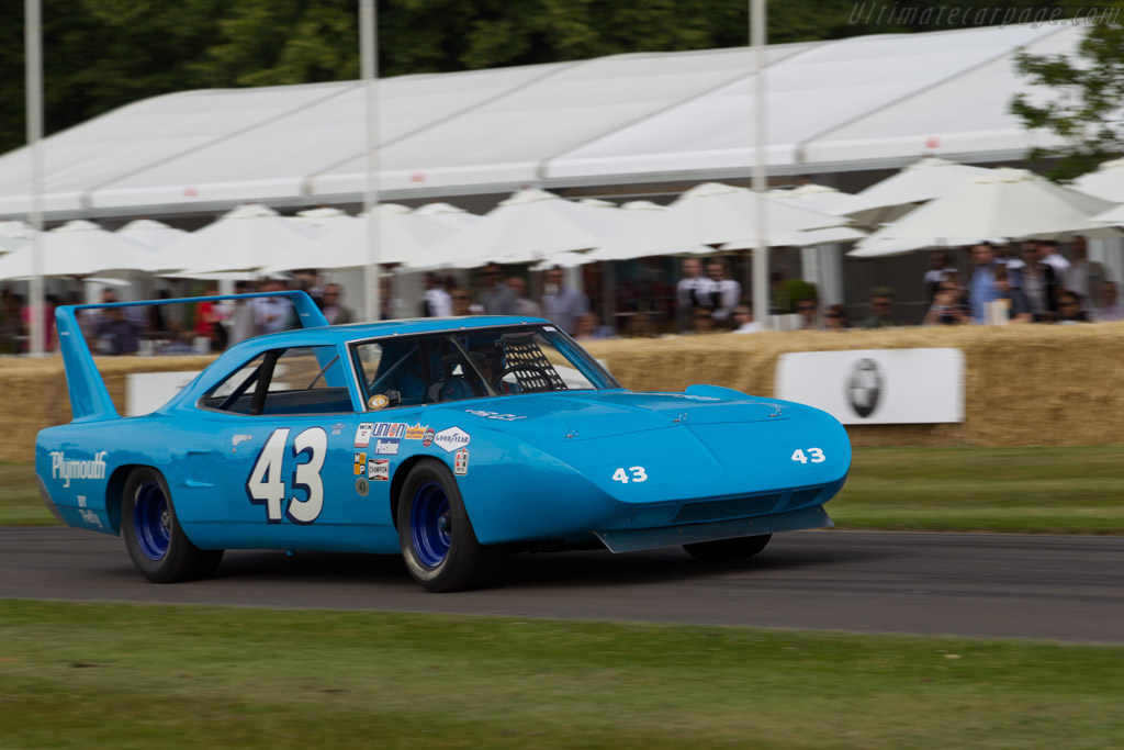 Plymouth Superbird  - Driver: Richard Petty - 2015 Goodwood Festival of Speed