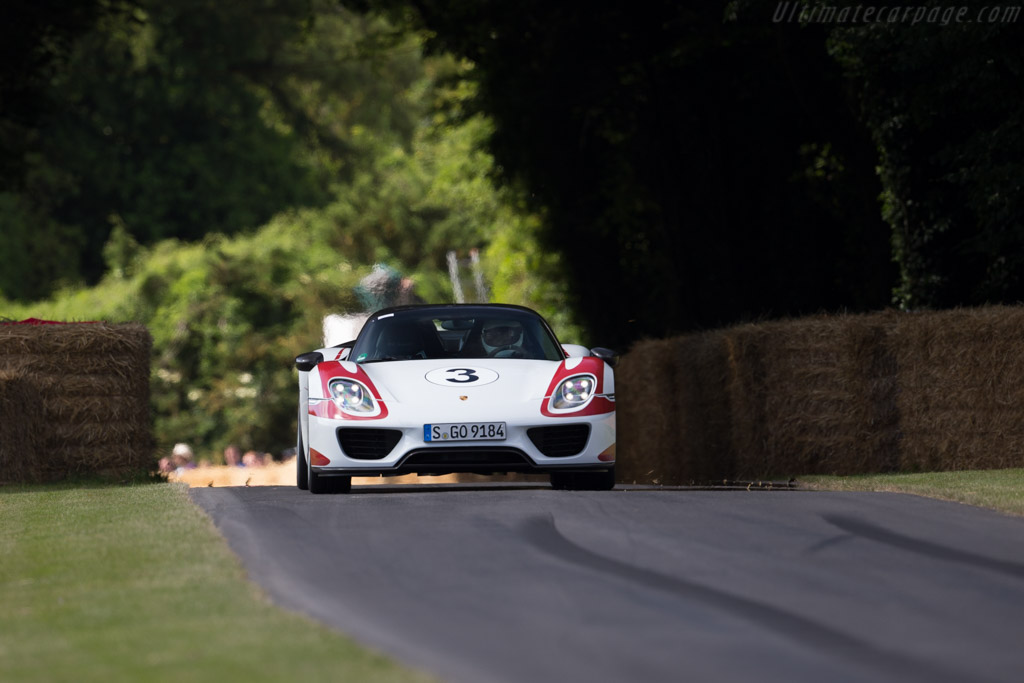 Porsche 918 Spyder - Chassis: WP0ZZZ91ZFS800927  - 2015 Goodwood Festival of Speed