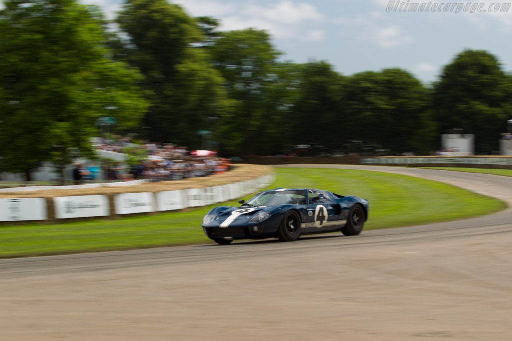 Ford GT40 - Chassis: GT40P/1055 - Entrant: Gavin Henderson - Driver: Simon Blake - 2016 Goodwood Festival of Speed