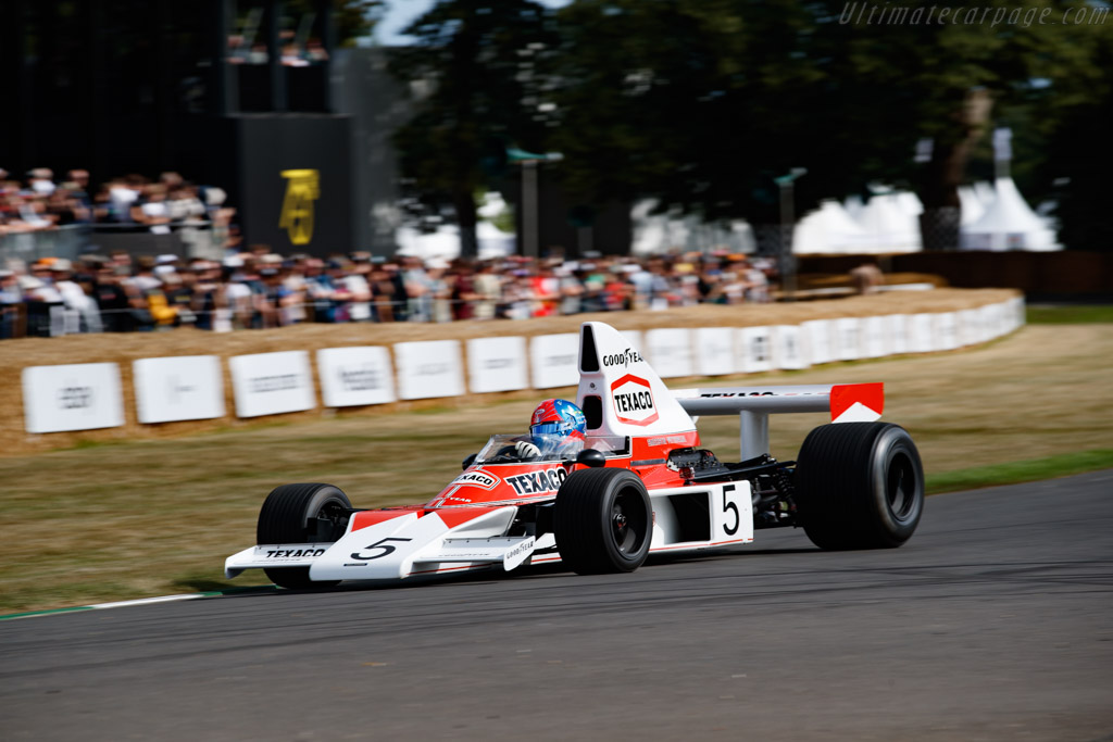 McLaren M23 Cosworth - Chassis: M23-5 - Entrant: McLaren Racing Ltd - Driver: Emerson Fittipaldi - 2023 Goodwood Festival of Speed