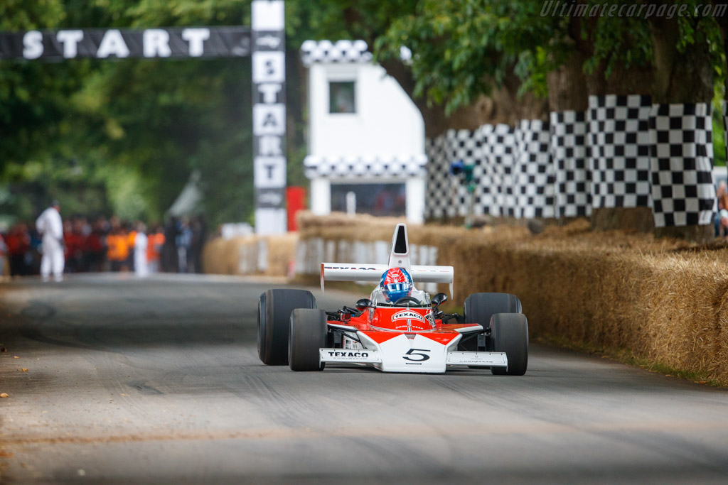 McLaren M23 Cosworth - Chassis: M23-5 - Entrant: McLaren Racing Ltd - Driver: Emerson Fittipaldi - 2024 Goodwood Festival of Speed