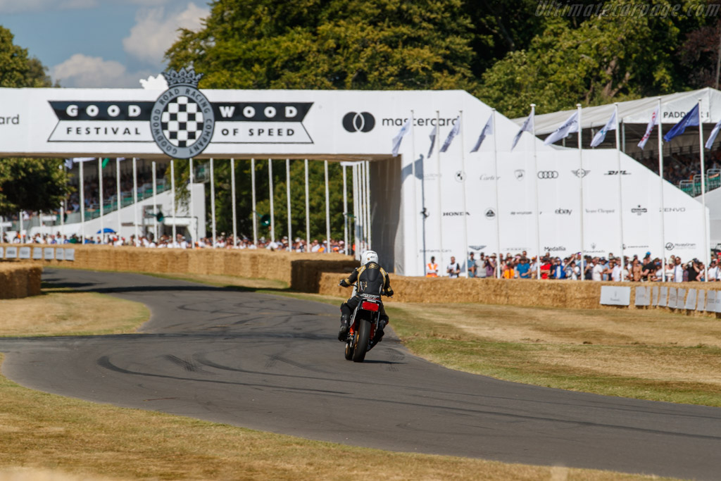 Honda CB750F AMA Racer  - Entrant: Sally Russell - Driver: Gordon Russell - 2025 Goodwood Festival of Speed