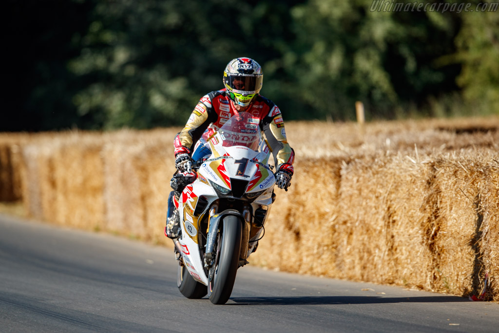 Honda CBR1000RR-R Fireblade  - Entrant: Honda Motor Company Ltd - Driver: John McGuinness - 2025 Goodwood Festival of Speed